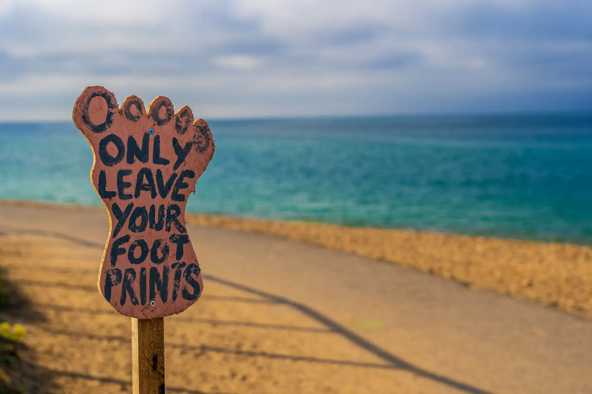 Only leave your footprint sign - Clean beach ecofriendly trip